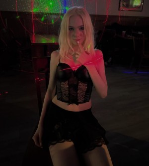 skinnylittles1ut Photo #8