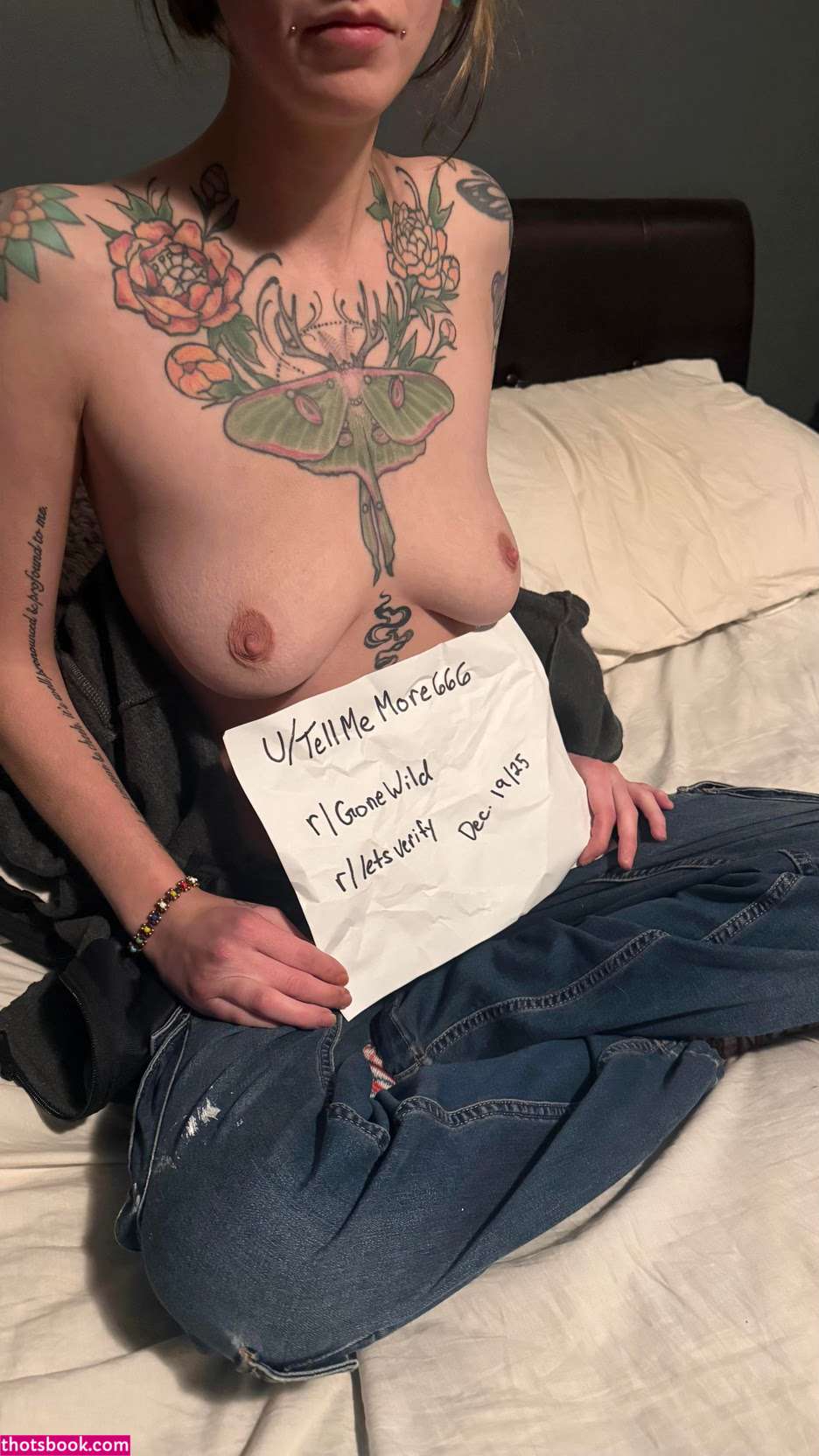 Tellmemore666 Photo #2