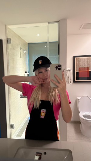 Julia Tate Photo #26