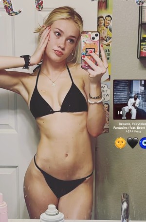 Alivia Henry Photo #21