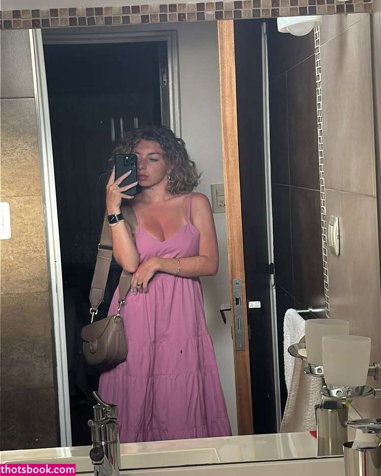 chickfromdownunder Photo #3