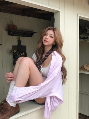 Elyn Leong Photo #19