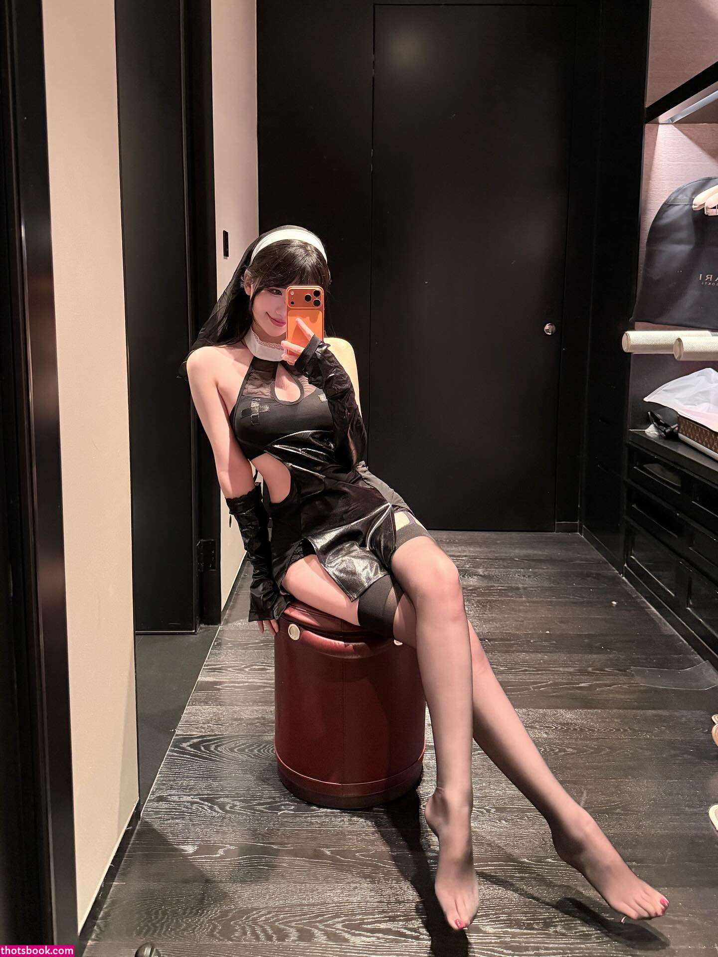 Xlii Evelyn Photo #11