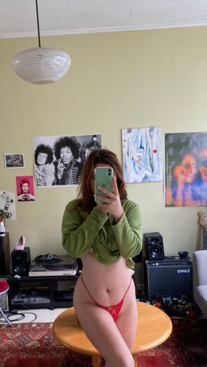 Rayna Widger Photo #15