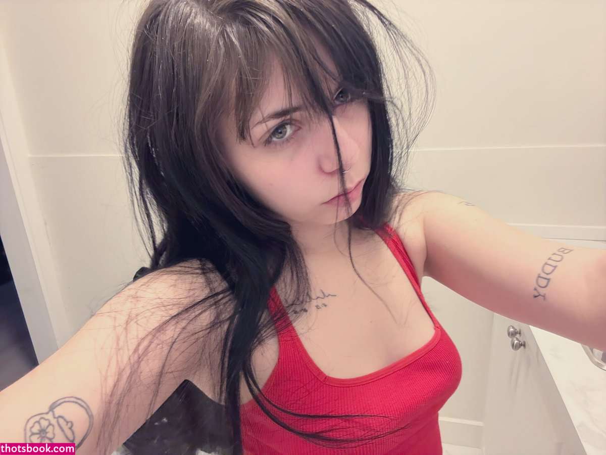 Sadgirlfetish Photo #8