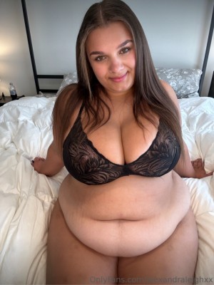 Alexandra Leigh Photo #27