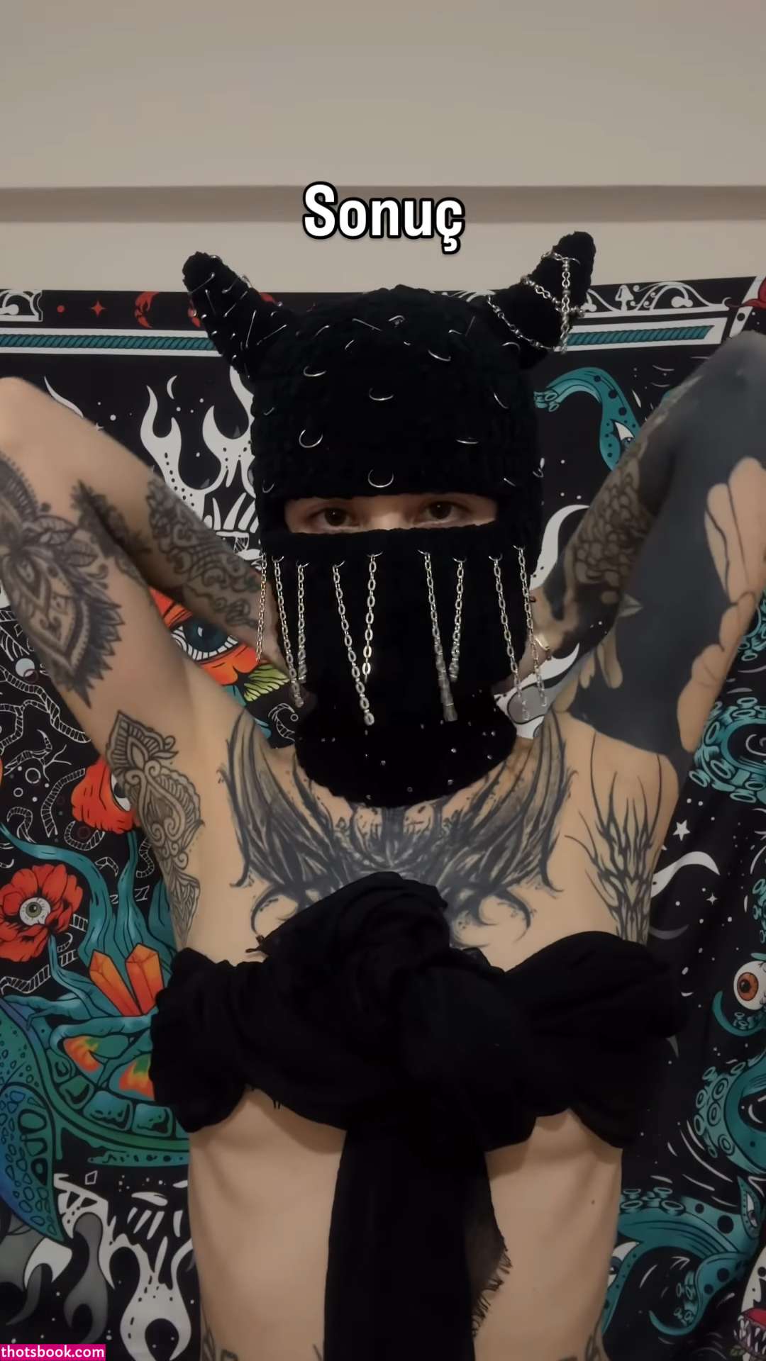 karmahandpoke Photo #6