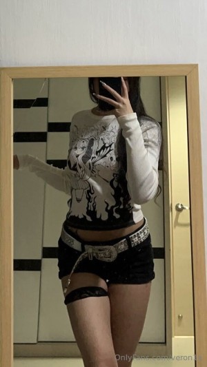 Veronica Yeoh Photo #7