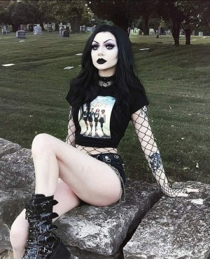 dahliawitch Photo #9