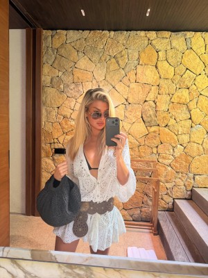 Johanna Schmidt Photo #8