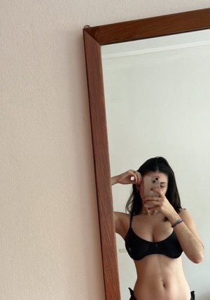 Valentina Maroni Photo #2