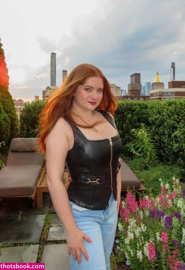 Juliet Siegel Photo #20