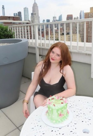 Juliet Siegel Photo #11