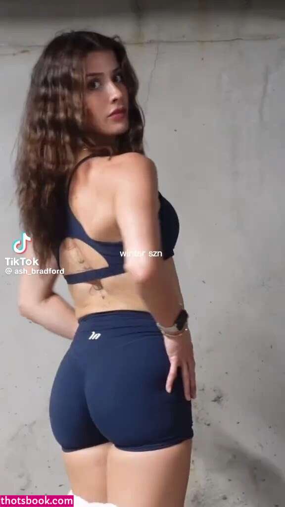 Ash Bradford Photo #8