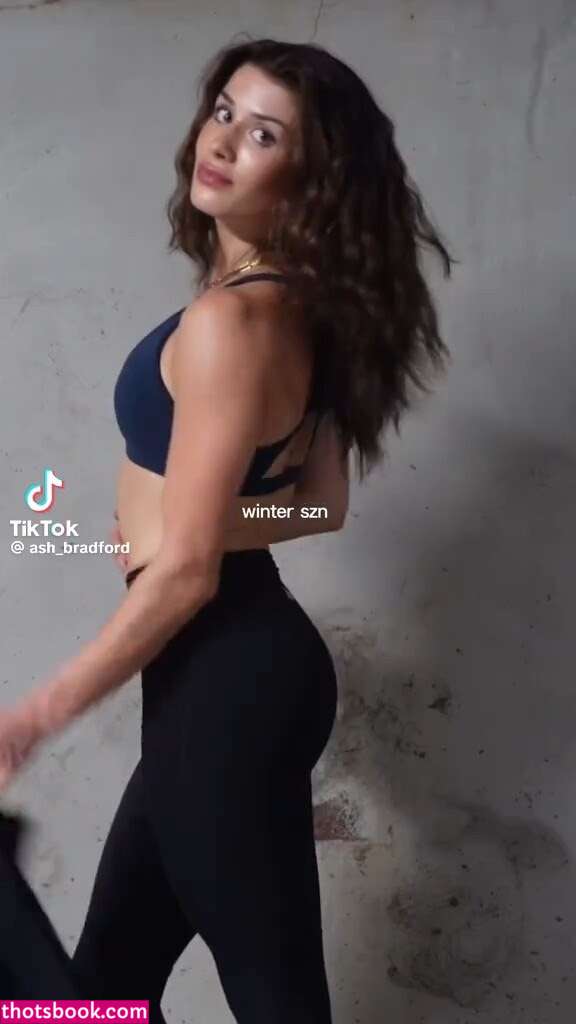 Ash Bradford Photo #19