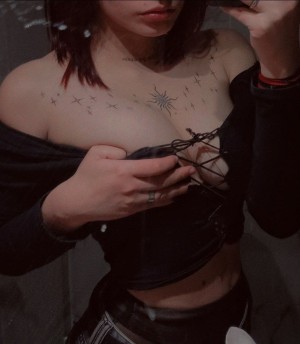 Sasha Moore Photo #6