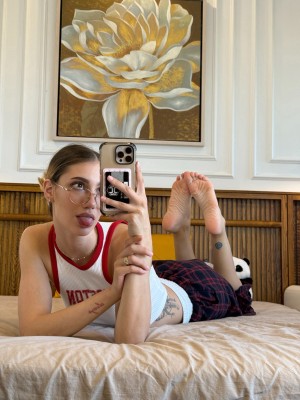 Nikol Synn Photo #30