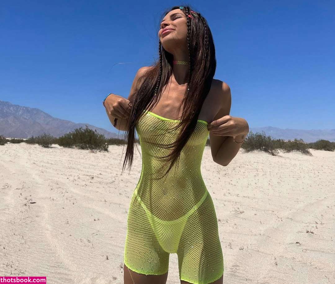 Elisabeth Rioux Photo #42