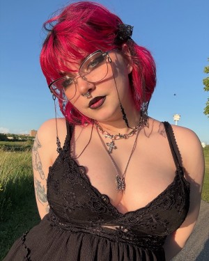 skunkbugxo Photo #12