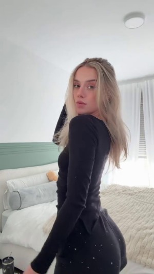 Lia Sikora Photo #84