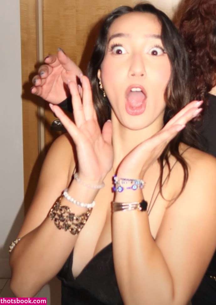 Sabrina Pezeshkian Photo #111