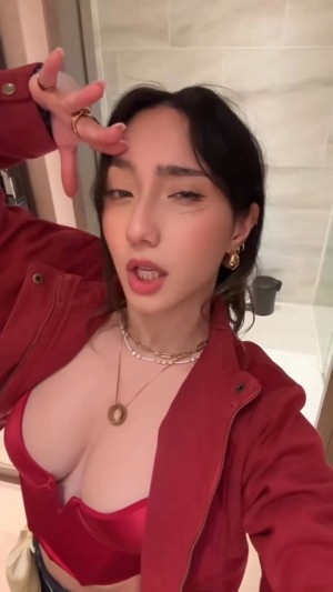 Sabrina Pezeshkian Photo #131