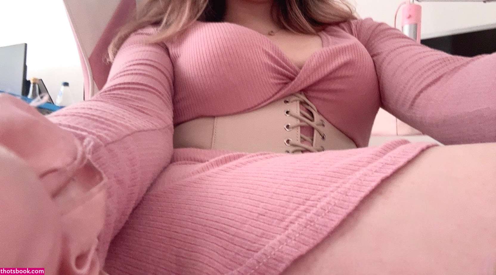 blushingsora Photo #6