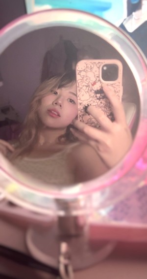 blushingsora Photo #18