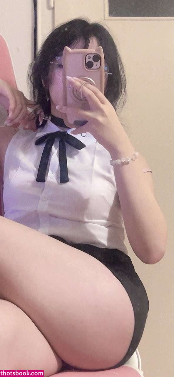 blushingsora Photo #27