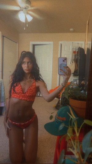 Josieee Hamilton Photo #3