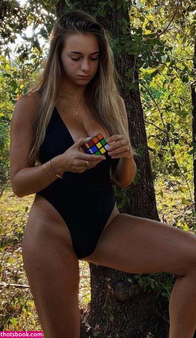 Lara Puschmann Photo #6