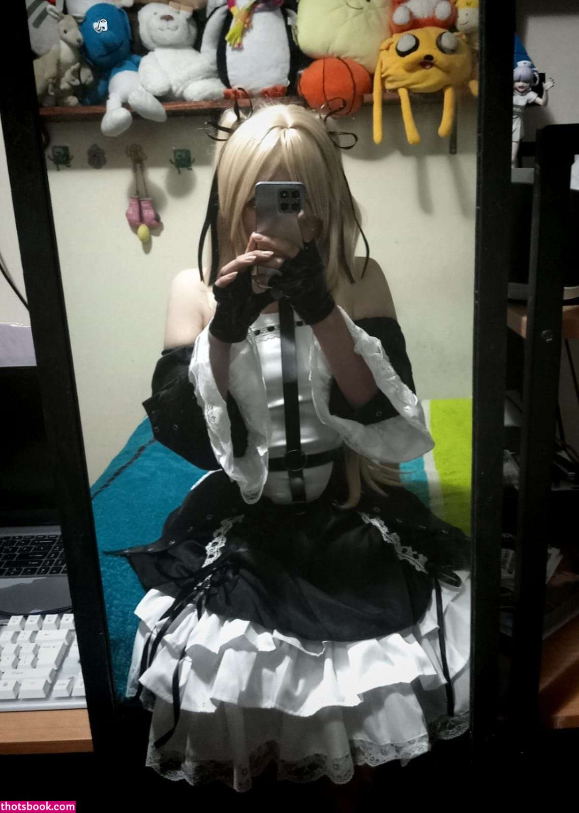 Aliciawoof Photo #19