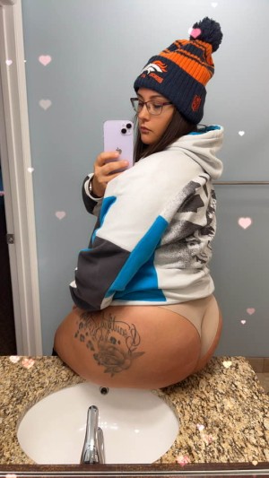 Damnnn Manda Photo #6