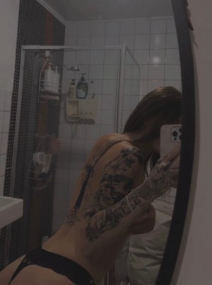 chlocaine89 Photo #21