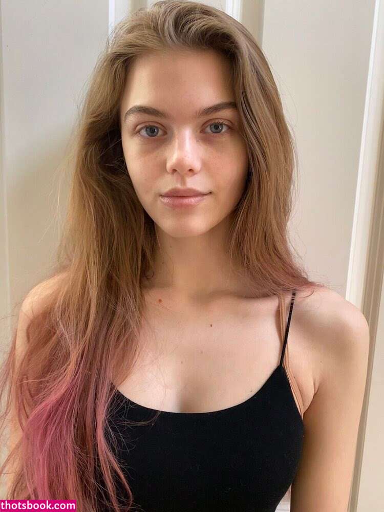 Emma Beardsley Photo #15