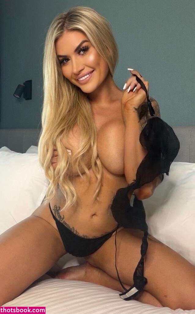 Laura Loxx Photo #15