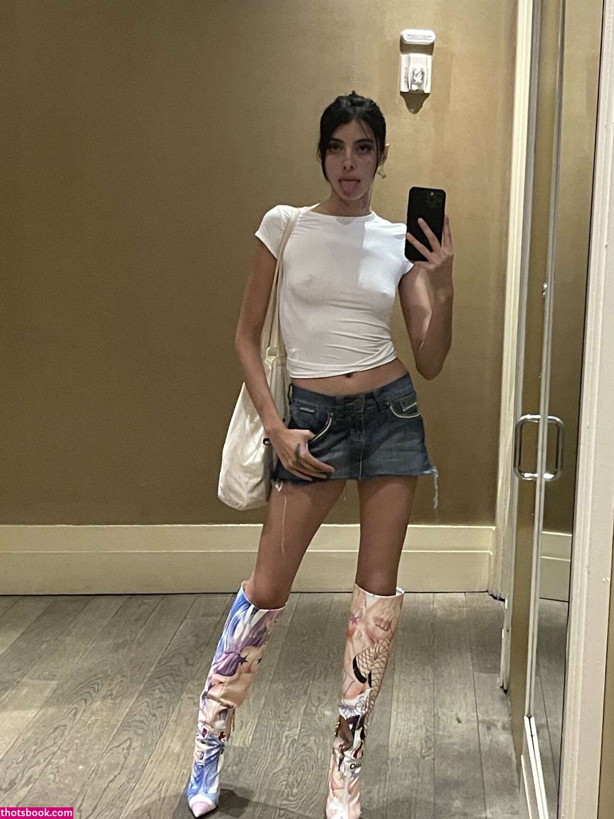 Tacoobellaa Photo #15