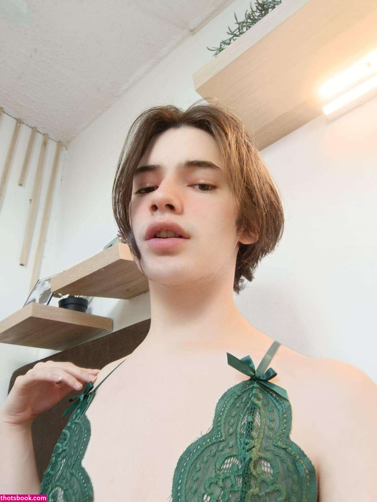 angelcharming Photo #11