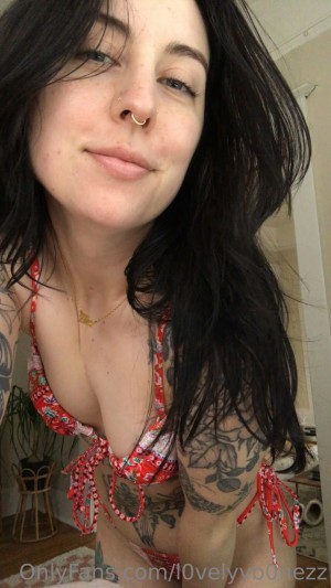 l0velyyb0nezz Photo #5