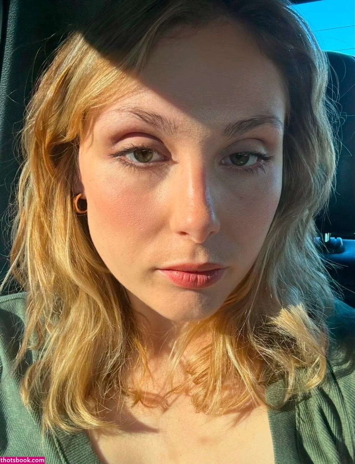 yoursrachel Photo #12