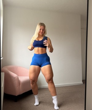 mommymewtwo Photo #30