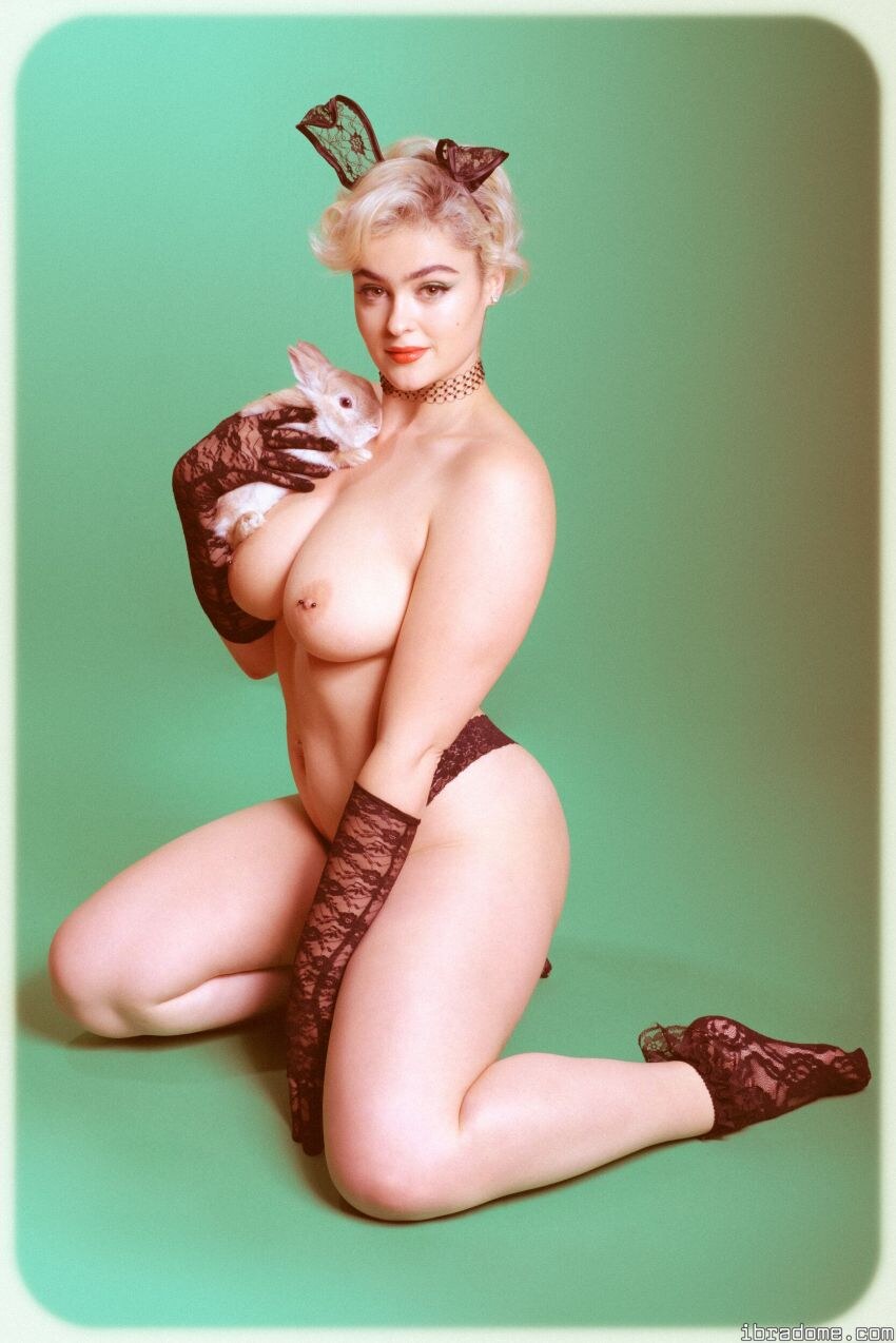 Stefania Ferrario Photo #150