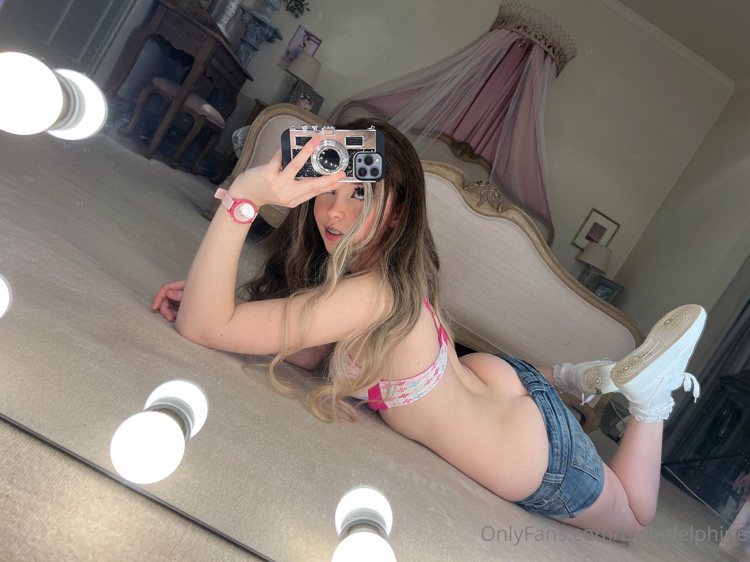 Belle Delphine Photo #5079