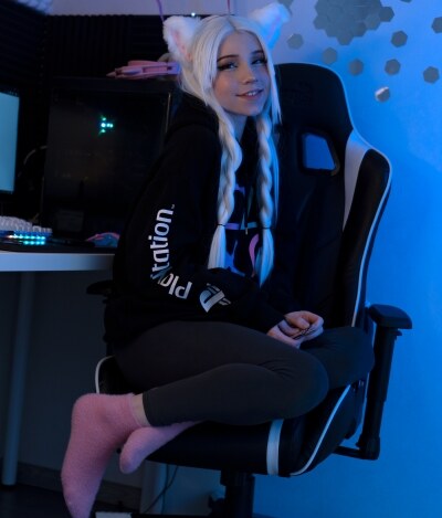 Alice Delish Photo #448