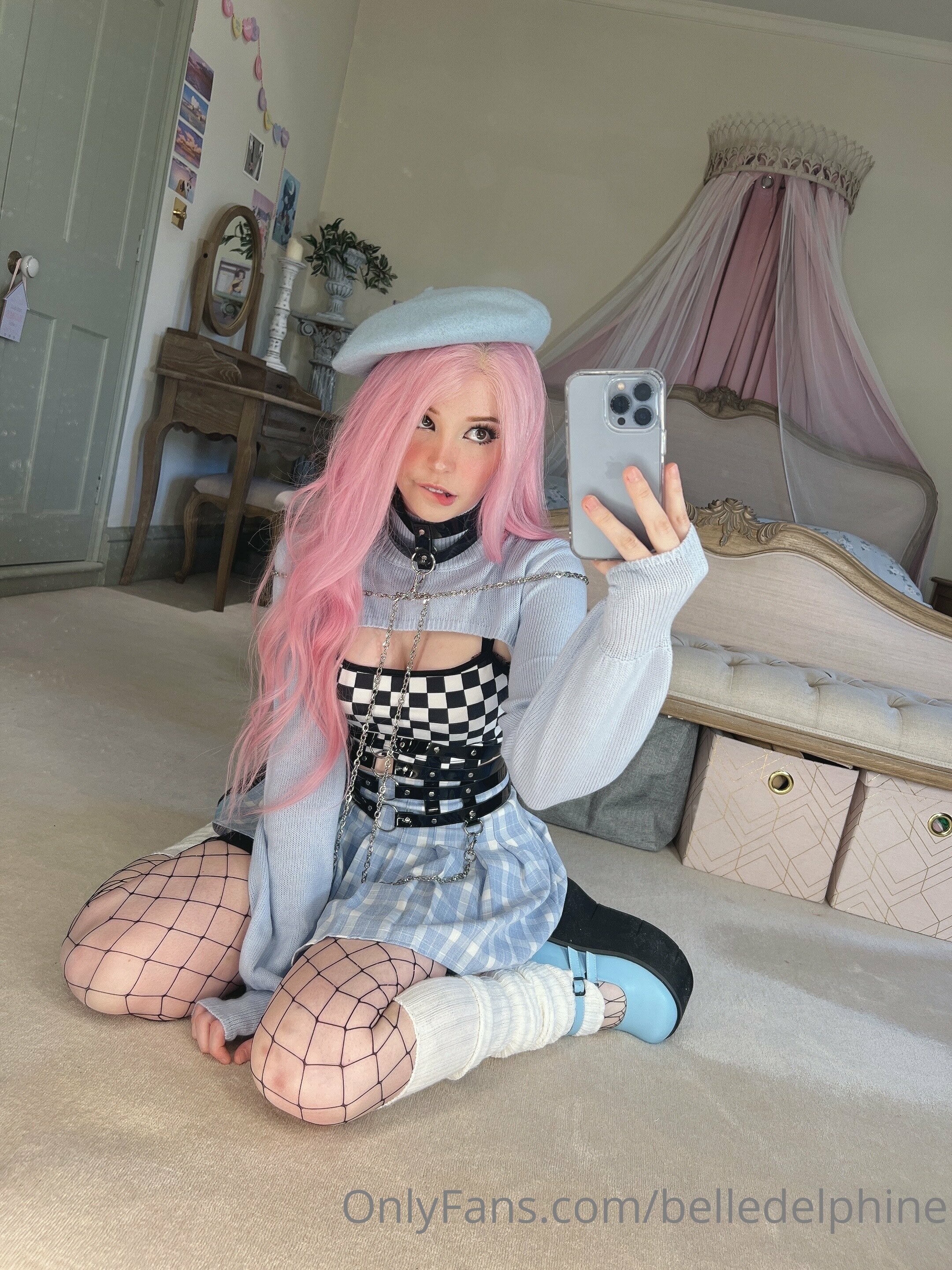 Belle Delphine Photo #4040