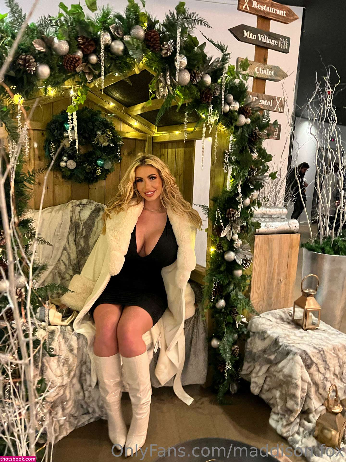 Grace Elisabeth Photo #30