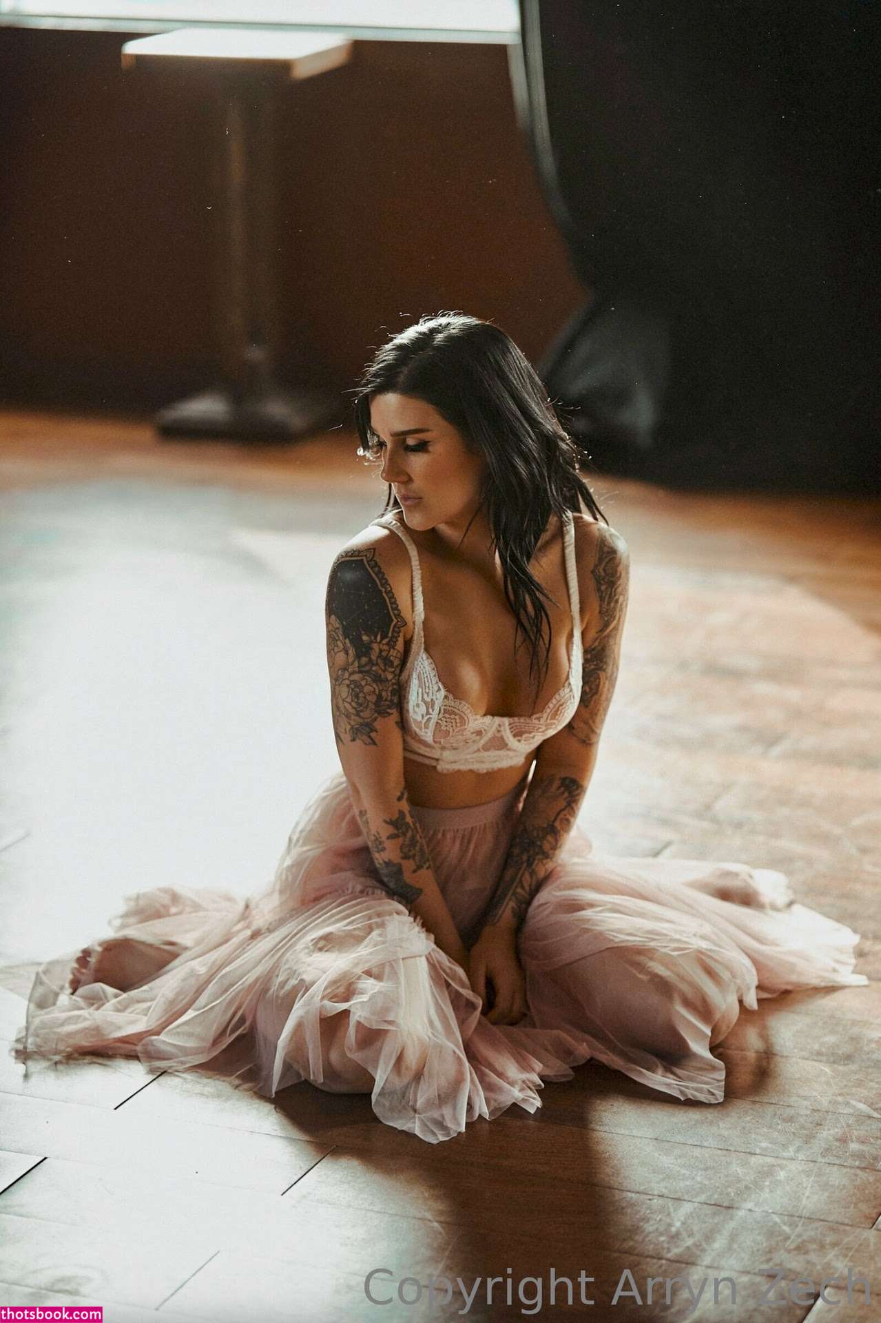 Arryn Zech Photo #97