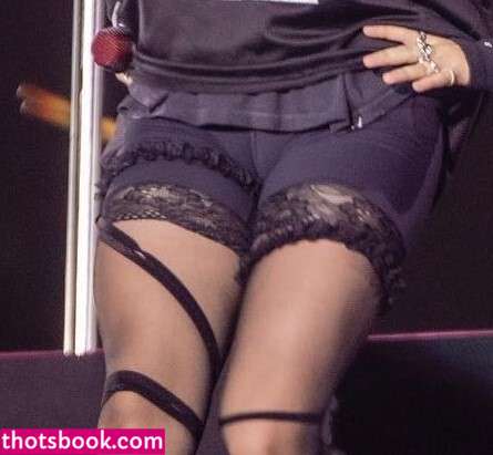 Billie Eilish Photo #42