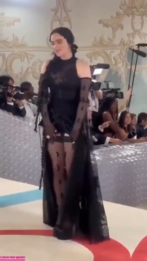 Billie Eilish Post #18