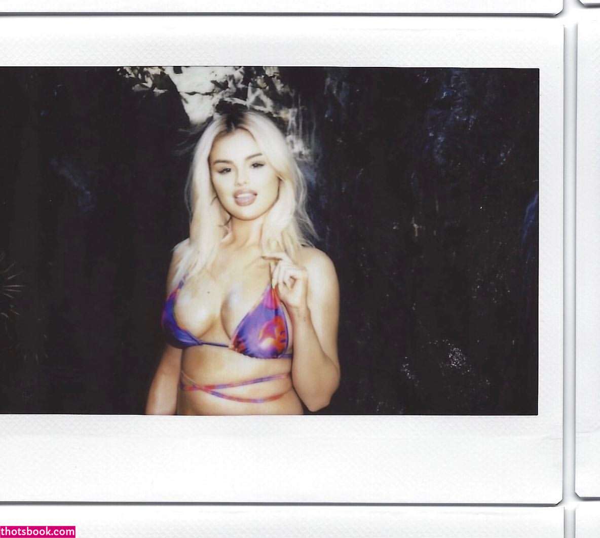 Selena Gomez Photo #18